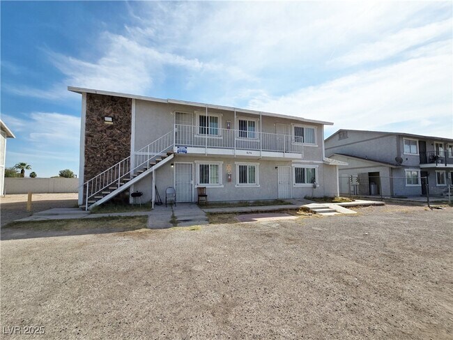 Primary Photo - 1656 Stevens St