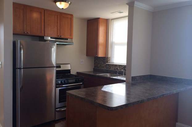 Building Photo - 2501 W Touhy Ave