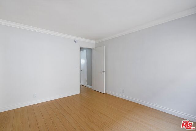 Building Photo - 11945 Darlington Ave