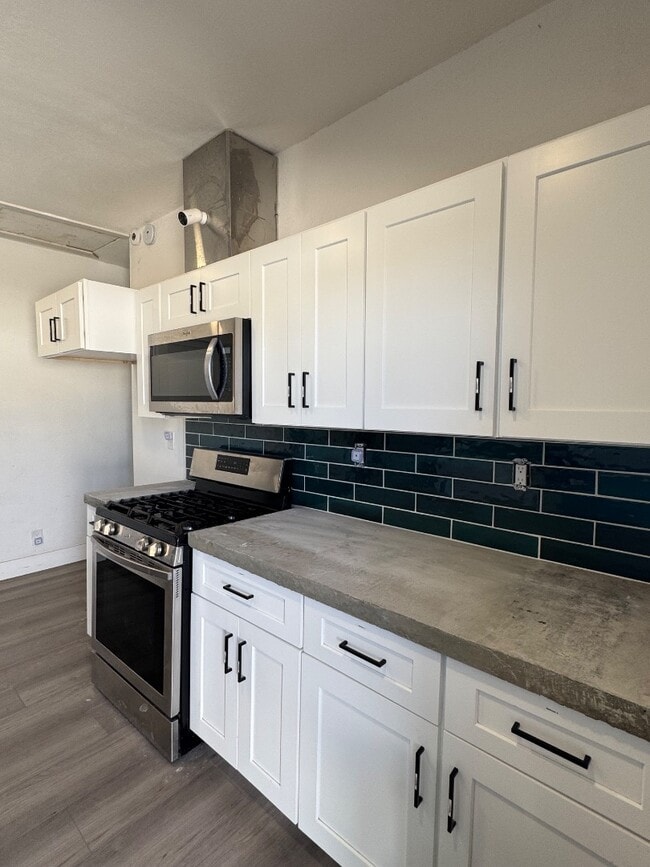 Building Photo - 1845 E Monroe St