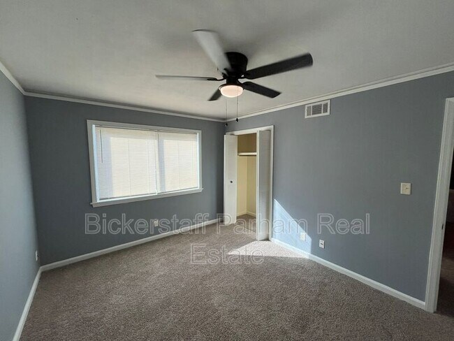 Building Photo - 4027 Canady St