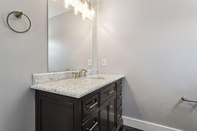 Building Photo - 4194 Honeysuckle Ave