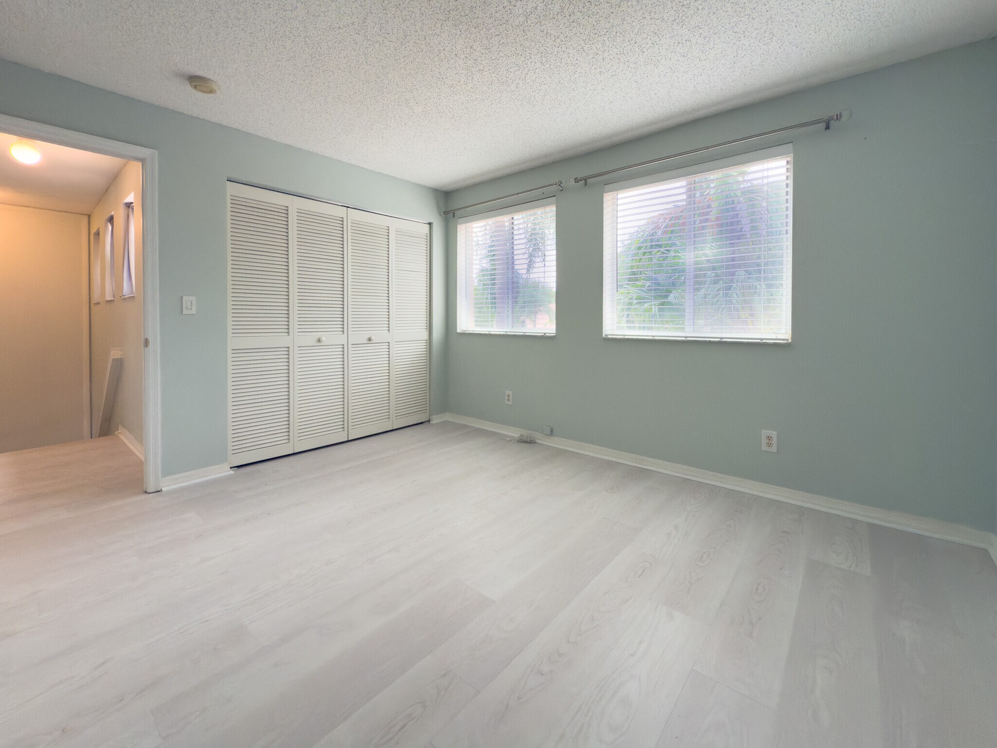 Building Photo - 1705 SW 110th Ter