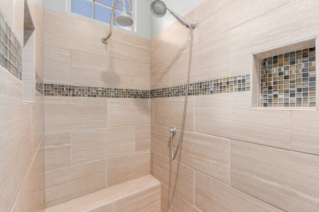 Building Photo - 7601 E Roosevelt St