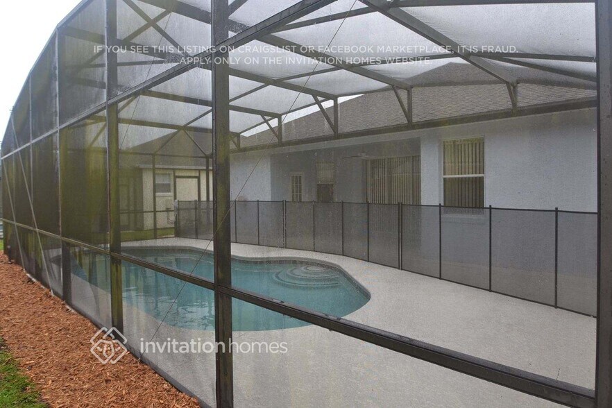 Building Photo - 653 Orista Dr