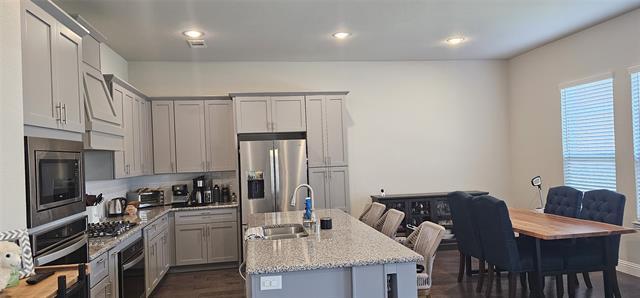 Building Photo - 7800 Desert Dunes Trail