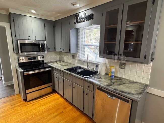 Building Photo - 1508 Treetop Ln