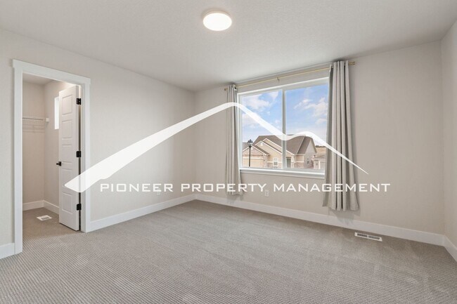 Building Photo - Breathtaking Pikes Peak Views in Desirable Wolf Ranch - 4 bedroom, 3 Full Bath, Office and Loft, ...