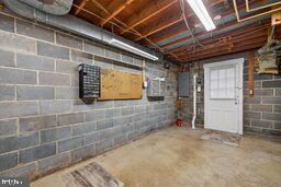 Building Photo - 17504 Redland Rd