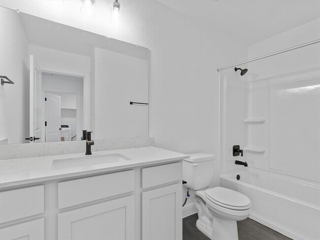 Building Photo - 633 Runnel Dr