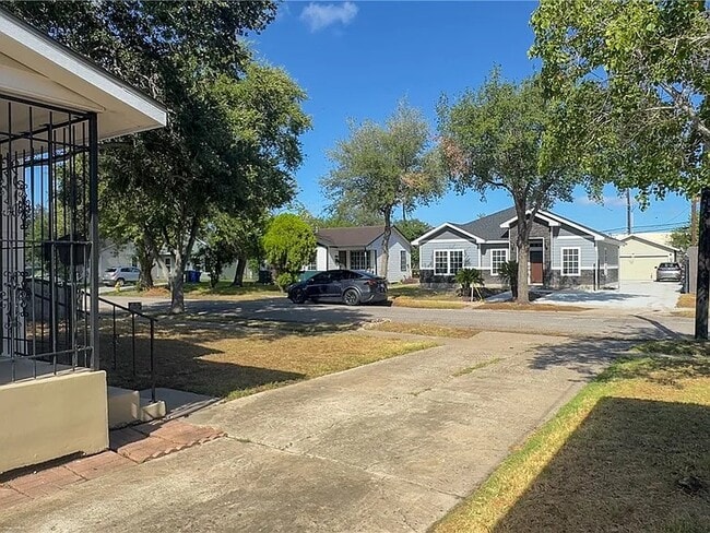 Building Photo - 4334 Randall Dr