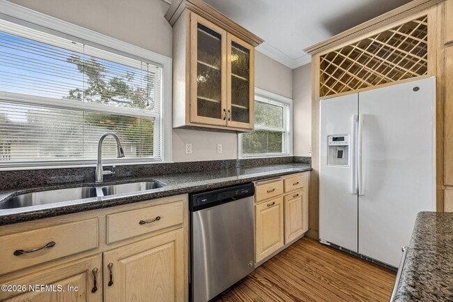 Building Photo - 3643 Herschel St