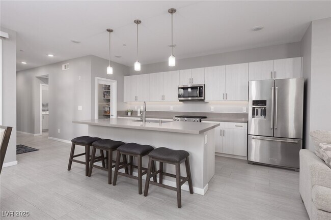 Building Photo - 11272 Gravitation Dr