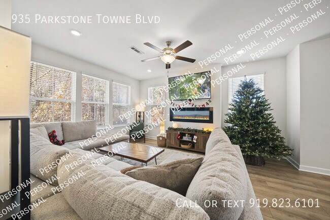 Building Photo - 935 Parkstone Towne Blvd