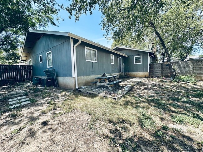 Building Photo - 7103 Dan Jean Drive