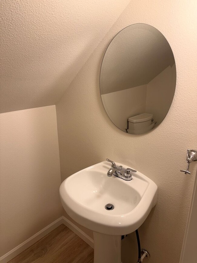 Building Photo - Downtown CDA with Shop!