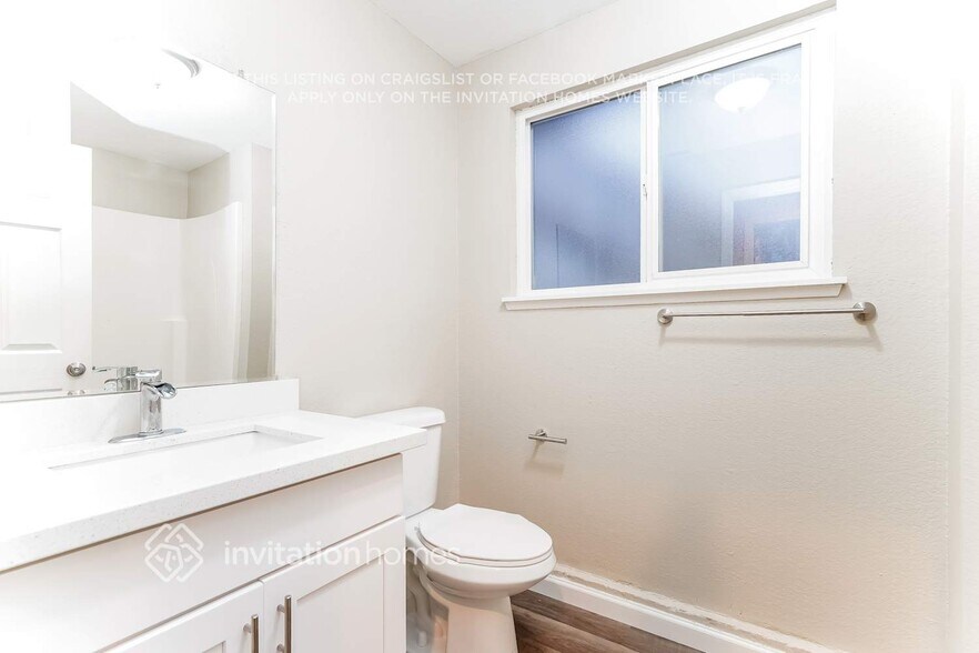Building Photo - 1216 S 236th Pl