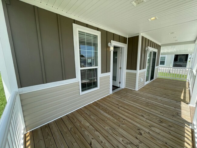Building Photo - 34669 Ballyhoo Dr