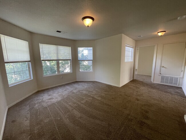 Building Photo - 3200 Ocate Meadows Ct NE