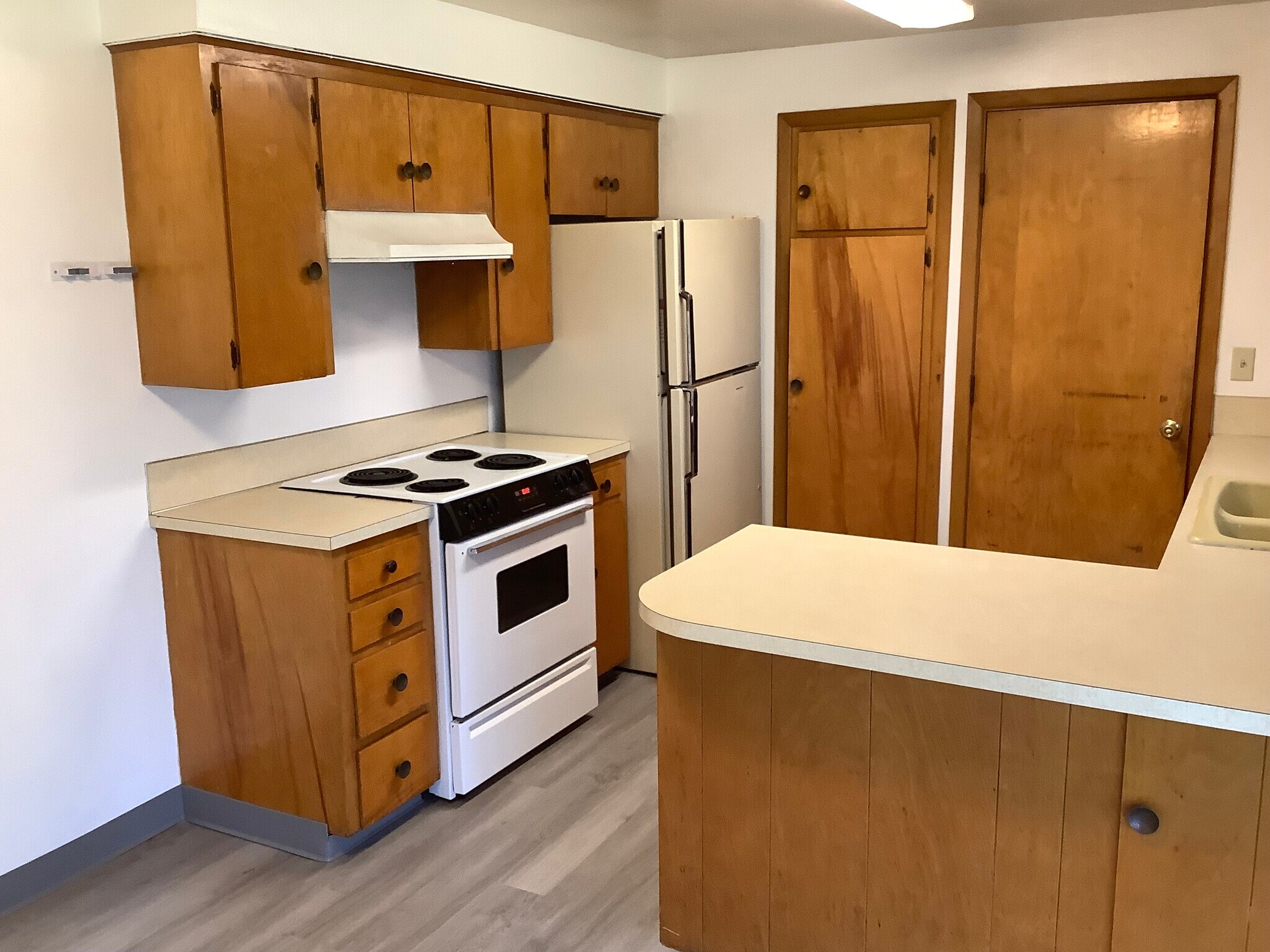 Building Photo - 509 29th Ave SE