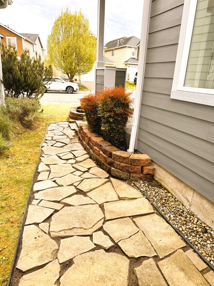 Building Photo - 18314 115th Ave E