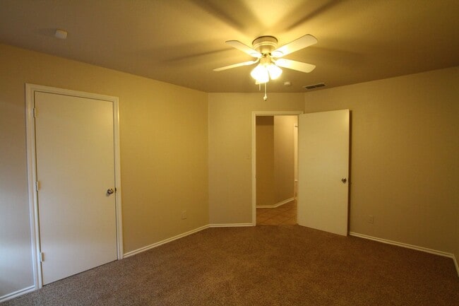Building Photo - Coming Soon! 3 Bedroom 2 Bathroom Home in ...