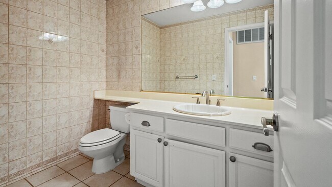 Building Photo - BEAUTIFUL HOME IN THE GLEN COVE AREA  OF VALLEJO WITH VIEWS OF THE BAY