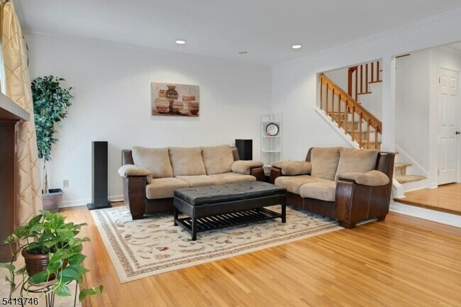 Building Photo - 34 Lockley Ct