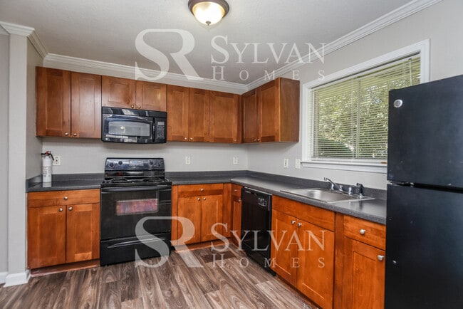 Building Photo - Carve Out a Great Life Here!