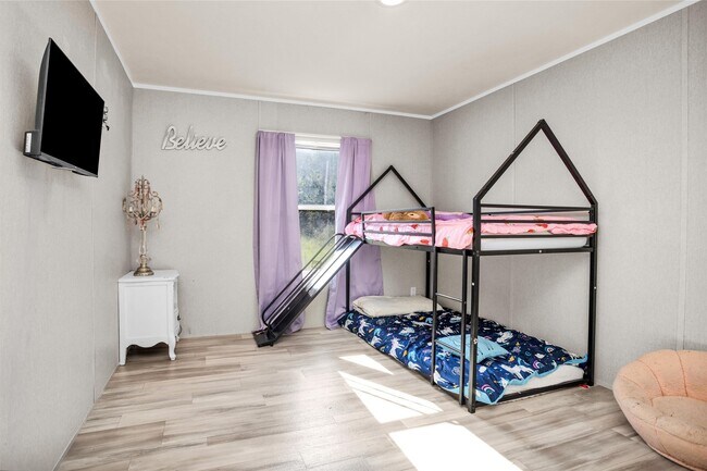 Building Photo - 595 County Rd 2218