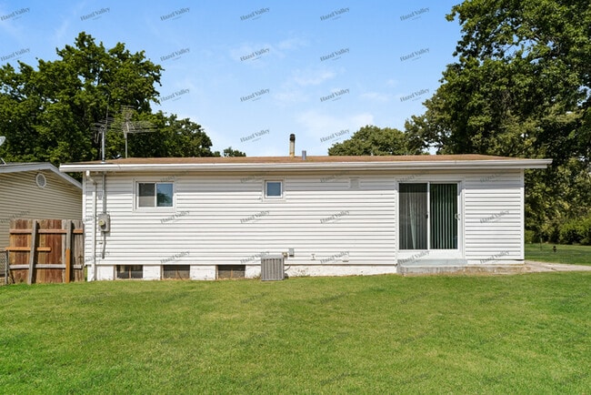 Building Photo - 1290 Acredale Dr