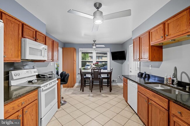 Building Photo - 3604 Baskerville Dr