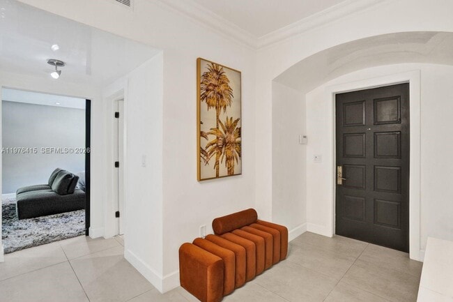 Building Photo - 5735 N Bay Rd