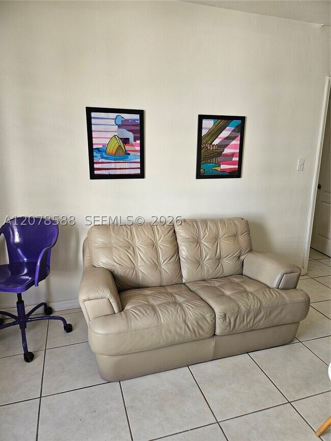 Building Photo - 3030 Collins Ave