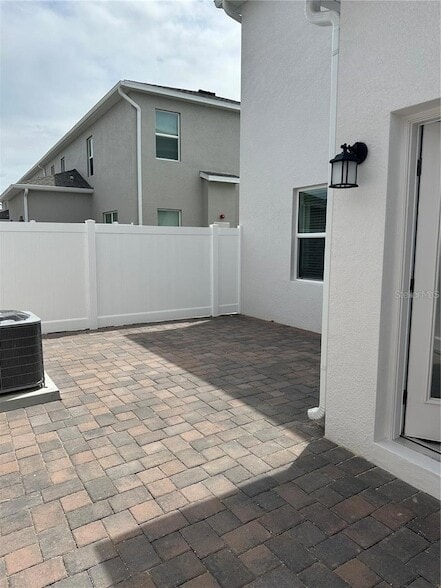 Building Photo - 1987 Stake Out Wy