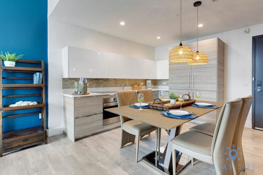 Building Photo - 777 N Ocean Dr