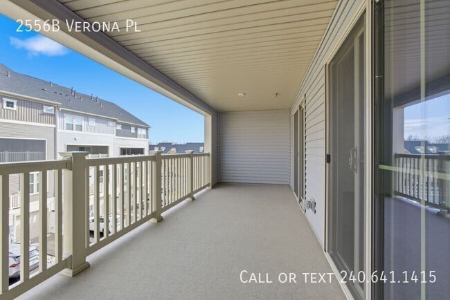 Building Photo - 2556B Verona Pl
