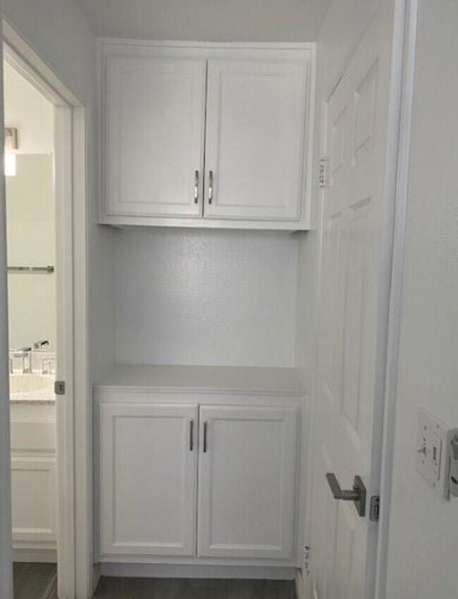 Building Photo - Step into luxury living with this exquisite 2 bedroom 2 bath 3rd floor condo at Emerald Villas