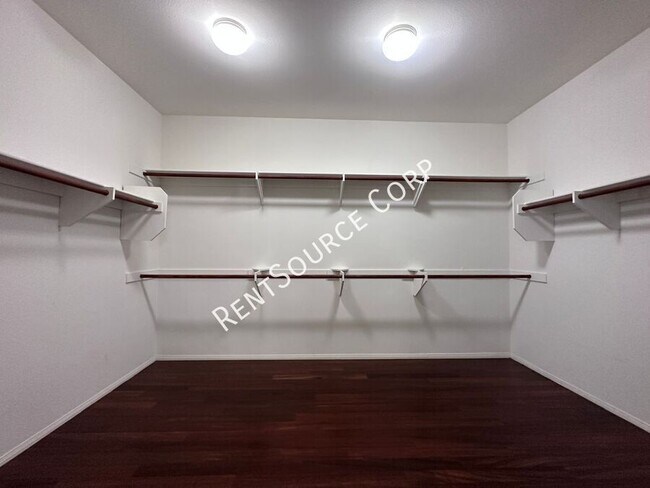 Building Photo - 28479 Falcon Crest Dr