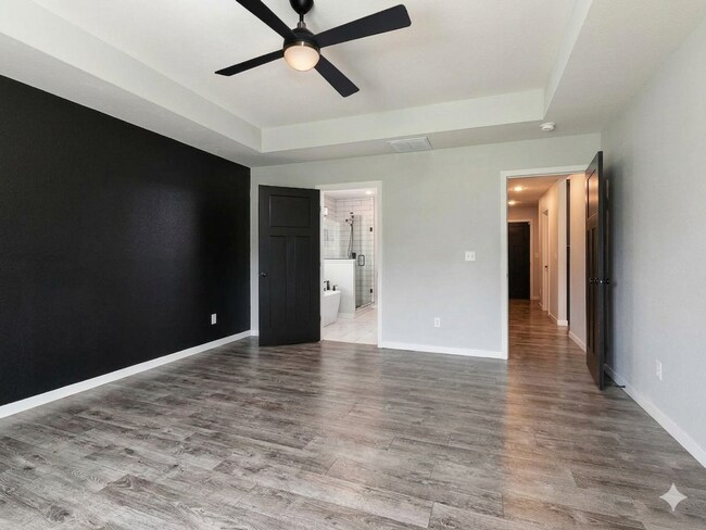 Building Photo - Your Dream Home Just Hit the Market – Don’t Miss Out!