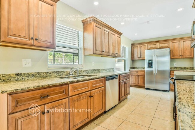 Building Photo - 10582 Jane Eyre Dr