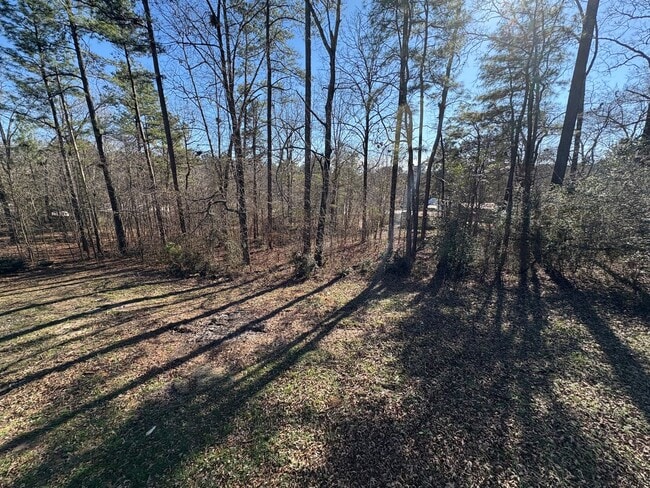 Building Photo - For Rent