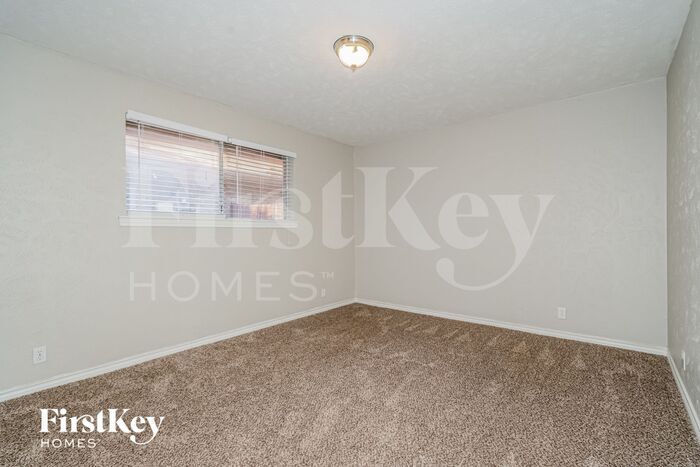 Building Photo - 1625 San Antone Ln