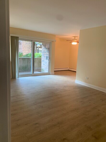 Brand new patio door and windows - 1813 Hemlock Pl