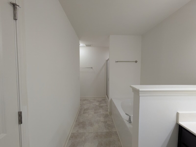 Building Photo - 1706 Lone Jack Ln