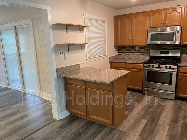 Building Photo - 8011 Beckner Ct