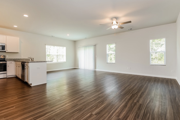 Building Photo - 257 Clydesdale Cir