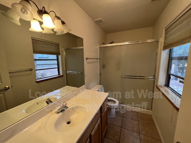 Building Photo - 6087 E Mountain Oaks Dr