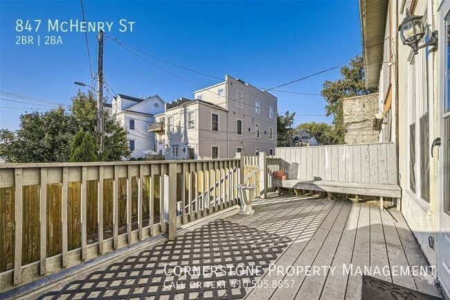 Building Photo - 847 McHenry St