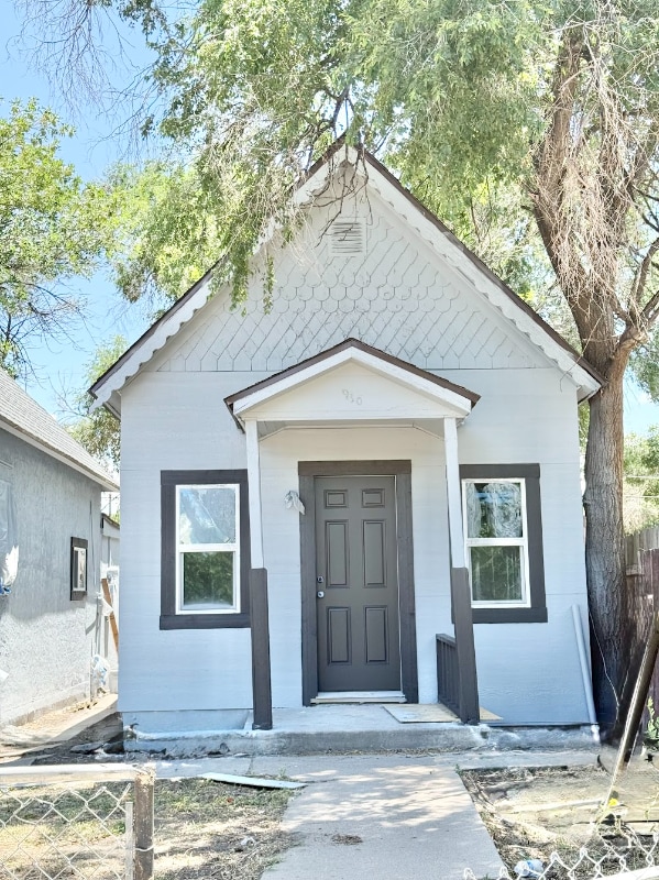 Primary Photo - 910 W 13th St